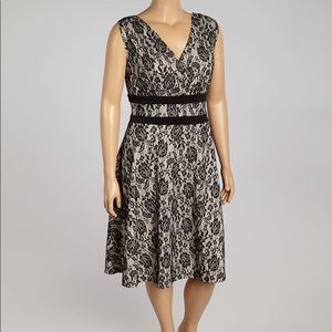 22W Floral lace A-line dress